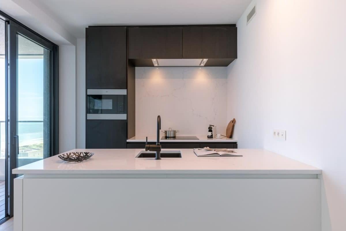 Huswell - Stunning Apartment With Breathtaking Views Oostende Buitenkant foto