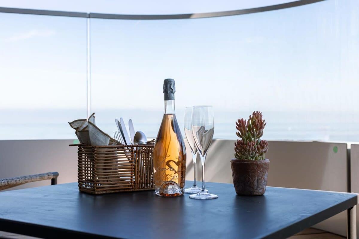 Huswell - Stunning Apartment With Breathtaking Views Oostende Buitenkant foto