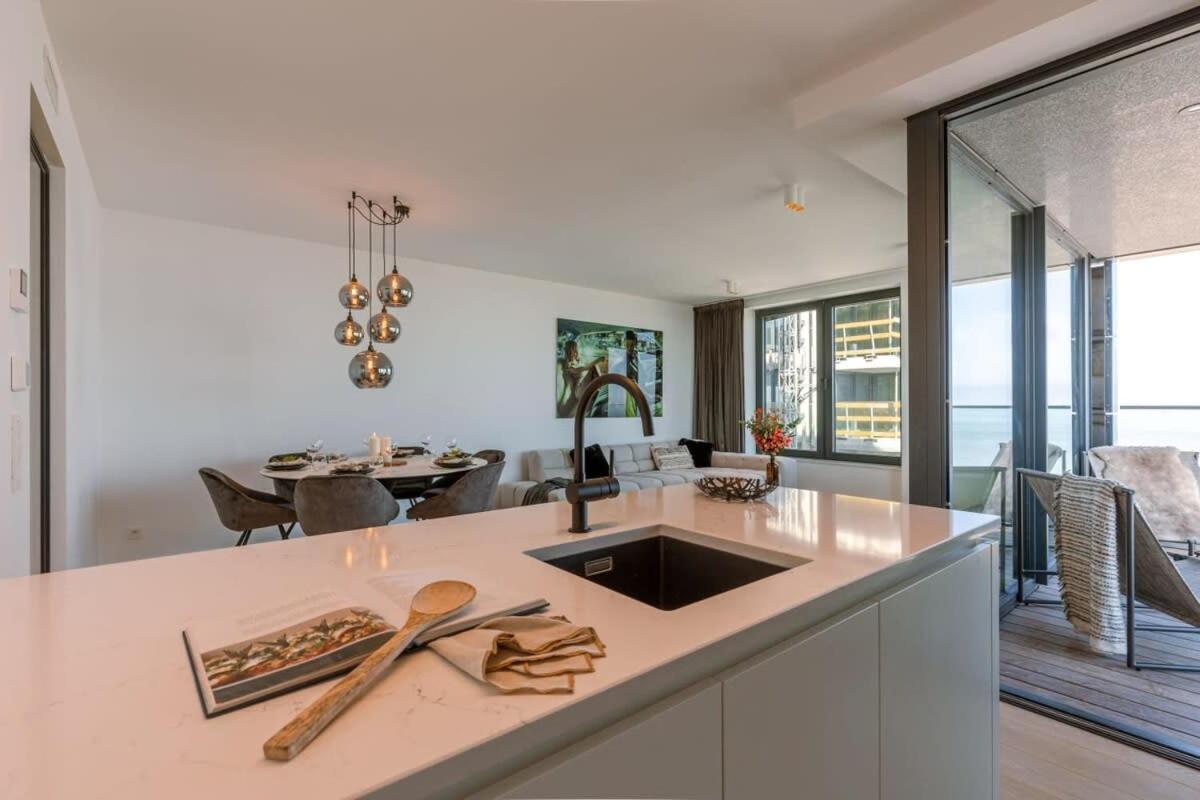 Huswell - Stunning Apartment With Breathtaking Views Oostende Buitenkant foto